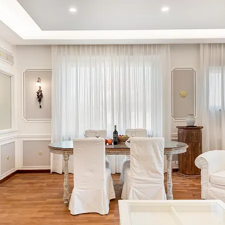 Appartement Golden Luxe - Seafront Terrace Next To The